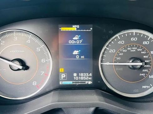 Used 2019 Subaru Crosstrek 2.0i Limited w/ Moonroof Package w/Navigation AWD/4WD image 13