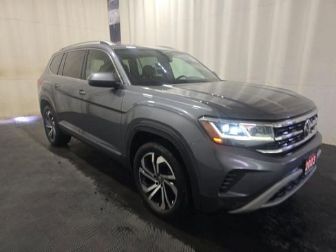 Used 2023 Volkswagen Atlas SEL AWD/4WD image 3
