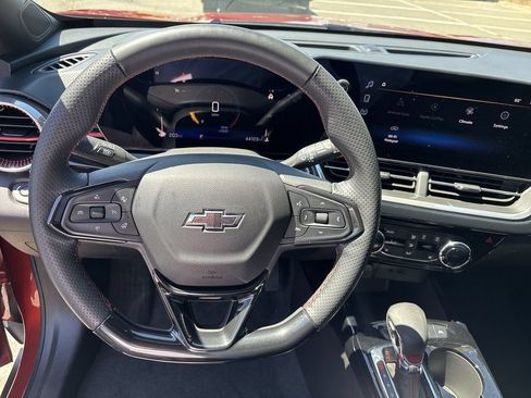 Certified 2024 Chevrolet Trax RS FWD image 16