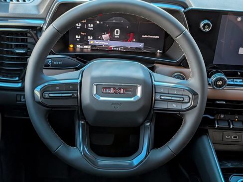 New 2026 GMC Canyon AT4 AWD/4WD image 13
