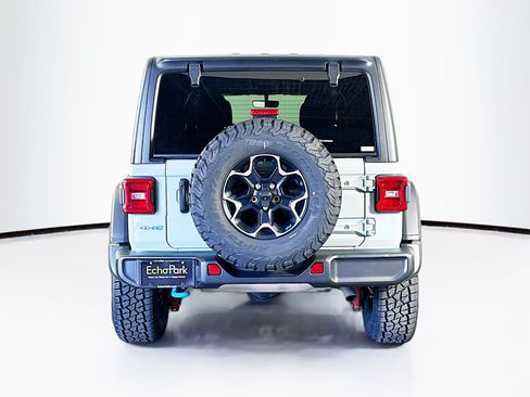 Used 2023 Jeep Wrangler Unlimited Rubicon 4xe w/ Cold Weather Group AWD/4WD image 7