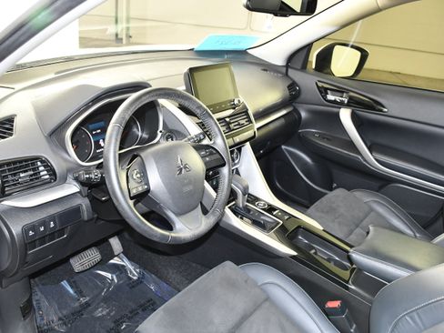 Used 2023 Mitsubishi Eclipse Cross SE AWD/4WD image 2