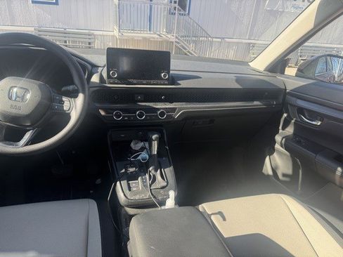 Used 2023 Honda CR-V LX image 11