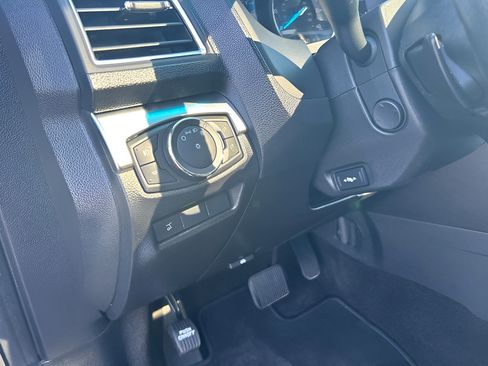 Used 2017 Ford Explorer Limited AWD/4WD image 10