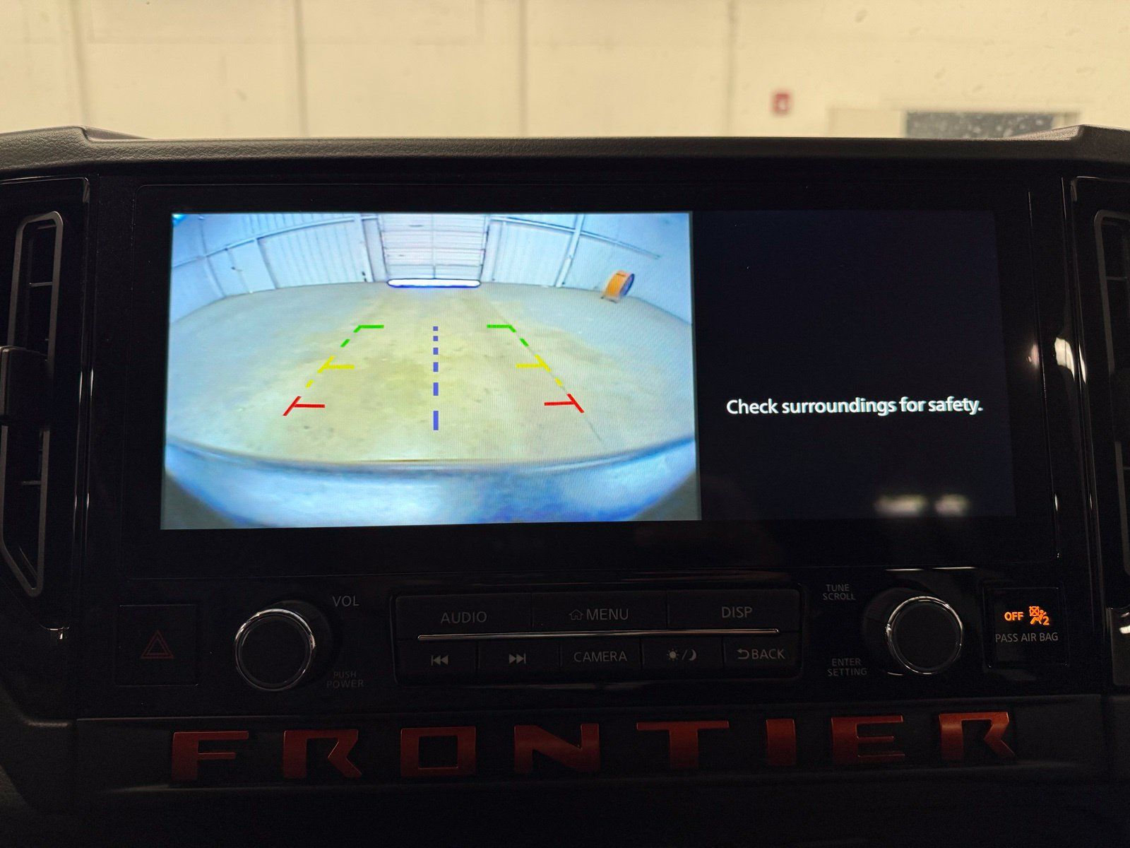 Used 2025 Nissan Frontier PRO-4X w/ Tow Package AWD/4WD image 11