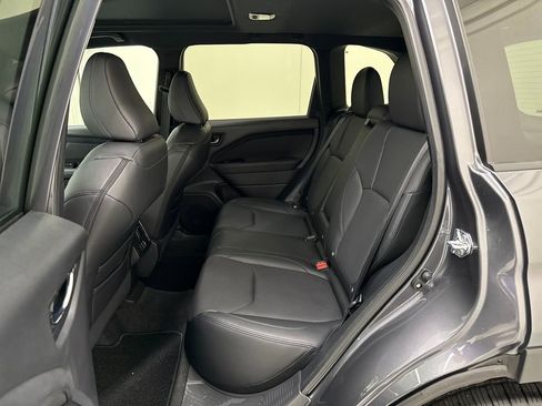 Used 2026 Subaru Forester Limited AWD/4WD image 25