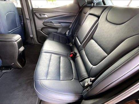 Used 2022 Chevrolet Bolt EUV Premier w/ Sun & Sound Package FWD image 21