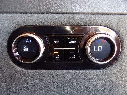 Used 2026 Genesis GV80 3.5T Prestige image 33