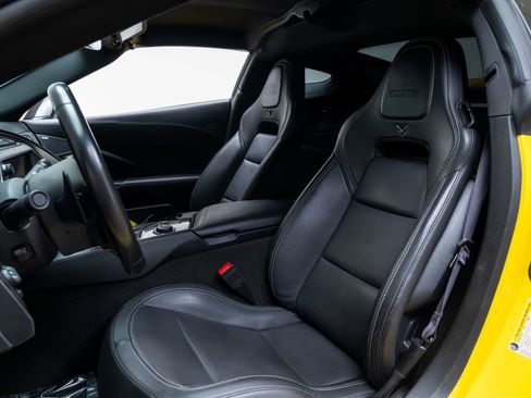 Used 2017 Chevrolet Corvette Z06 RWD image 19