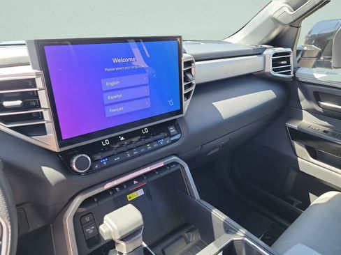 Used 2025 Toyota Tundra Limited image 21