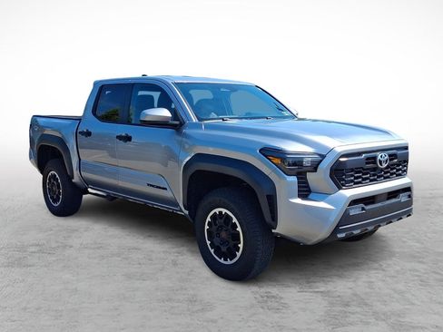 Used 2024 Toyota Tacoma TRD Off-Road AWD/4WD image 7