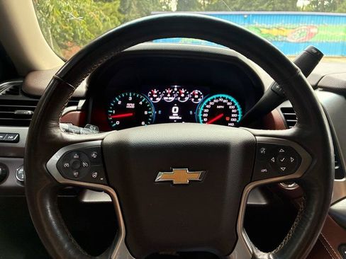Used 2017 Chevrolet Suburban Premier AWD/4WD image 34