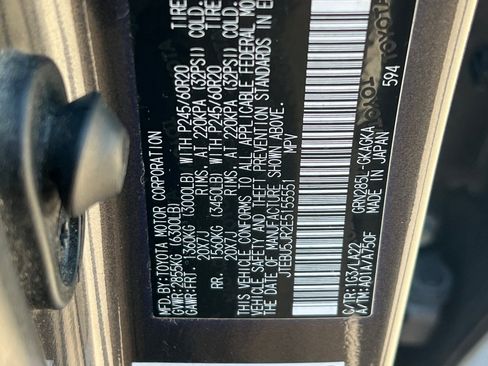 Used 2014 Toyota 4Runner Limited AWD/4WD image 29