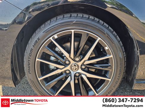 Certified 2024 Toyota Camry SE FWD image 9
