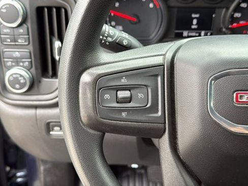 Used 2021 GMC Sierra 1500 4x4 Crew Cab w/ Sierra Value Package image 15