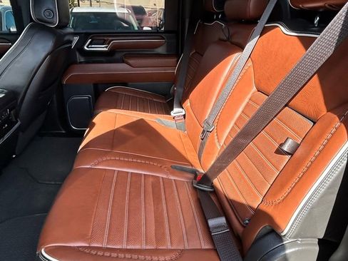 Used 2024 GMC Sierra 2500 Denali Ultimate image 13