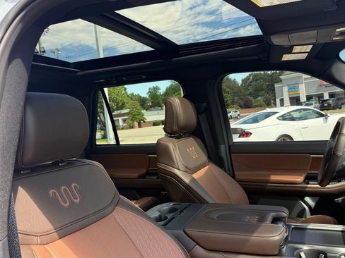 Used 2025 Ford Expedition King Ranch AWD/4WD image 25