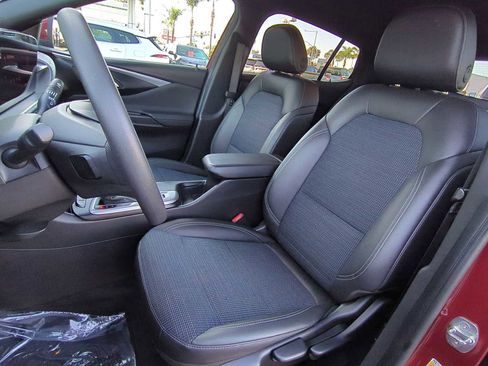 Used 2024 Buick Envista Preferred image 22