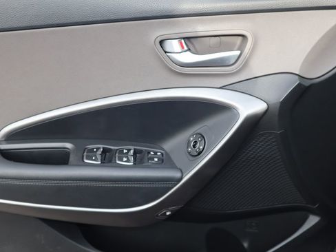 Used 2017 Hyundai Santa Fe Sport image 19