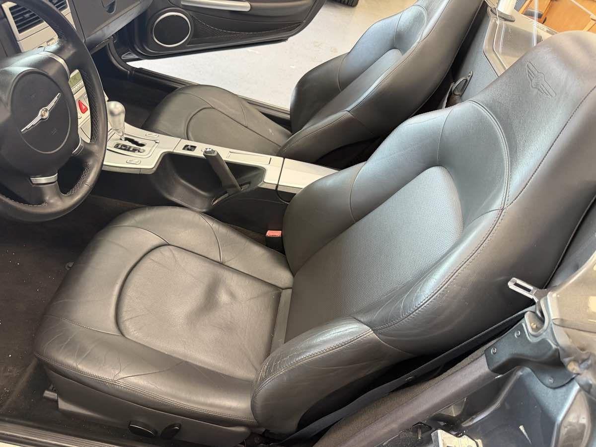 Used 2005 Chrysler Crossfire Limited RWD image 25