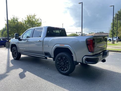 Used 2026 GMC Sierra 2500 Denali Ultimate AWD/4WD image 7