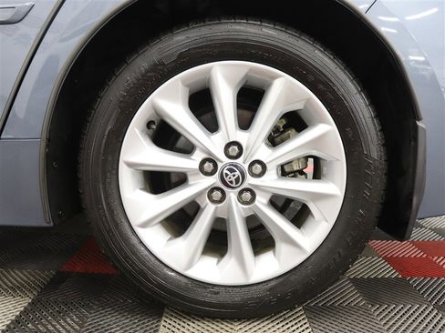 Used 2020 Toyota Corolla XLE image 39
