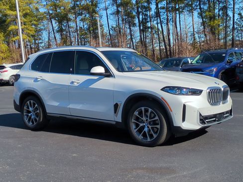 Certified 2024 BMW X5 xDrive40i w/ Premium Package image 2