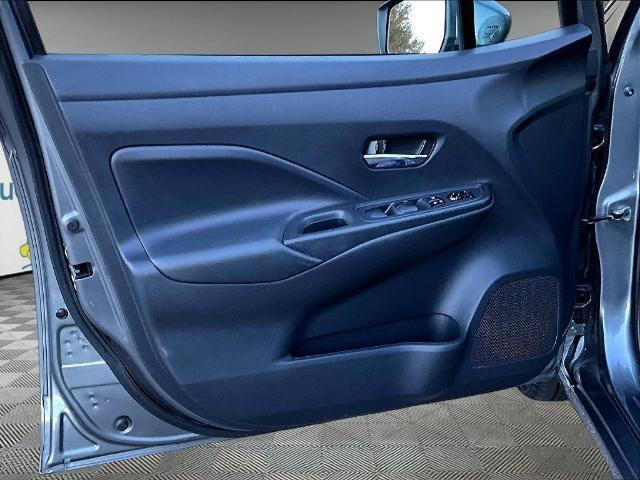 Certified 2025 Nissan Versa SV FWD image 9