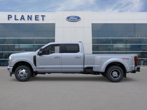 New 2026 Ford F350 Platinum image 3