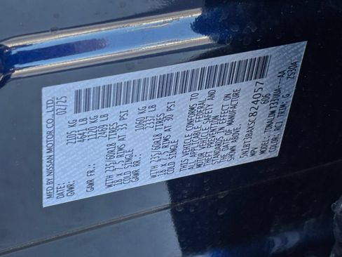 Used 2025 Nissan Rogue SV FWD image 31