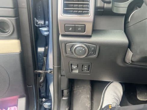 Used 2020 Ford Expedition Platinum image 4