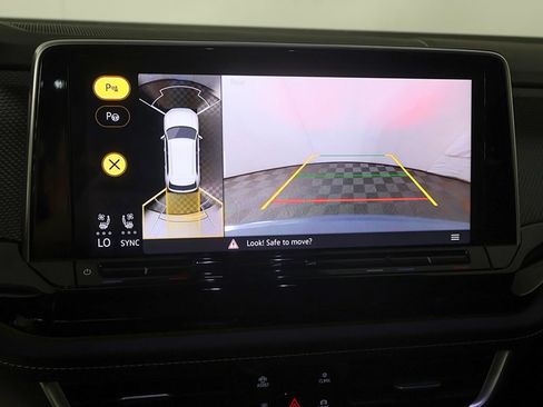 Used 2024 Volkswagen Atlas Cross Sport SEL Premium R-Line AWD/4WD image 46