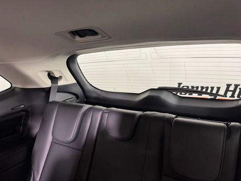 Used 2023 Subaru Ascent Limited w/ Technology Package image 29