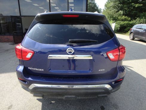 Used 2019 Nissan Pathfinder S AWD/4WD image 5