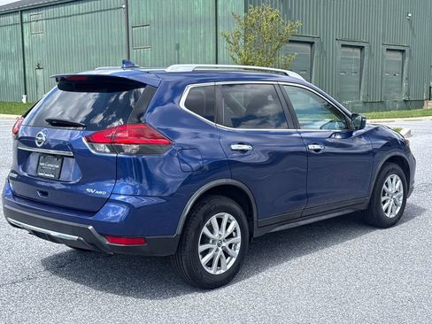 Used 2017 Nissan Rogue SV AWD/4WD image 8