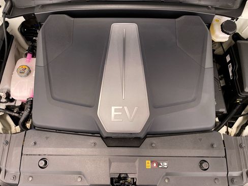 Certified 2024 Kia EV6 Light RWD image 14