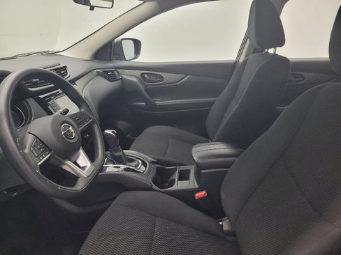 Used 2019 Nissan Rogue Sport S image 17