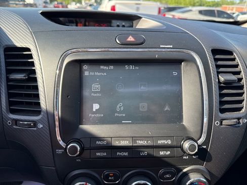 Used 2018 Kia Forte S w/ S Technology Plus Package FWD image 37