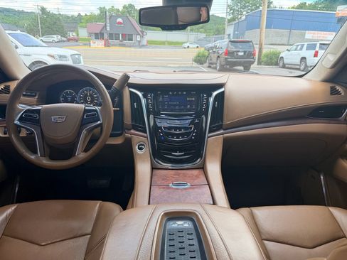 Used 2015 Cadillac Escalade ESV Platinum AWD/4WD image 20
