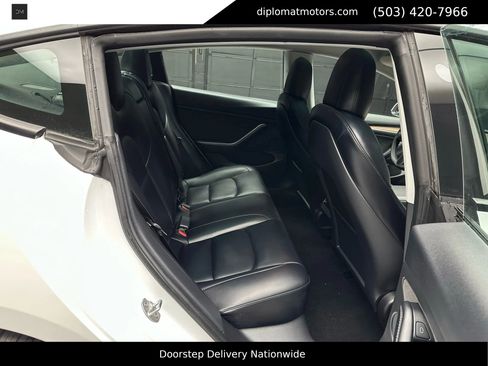 Used 2022 Tesla Model 3 image 22