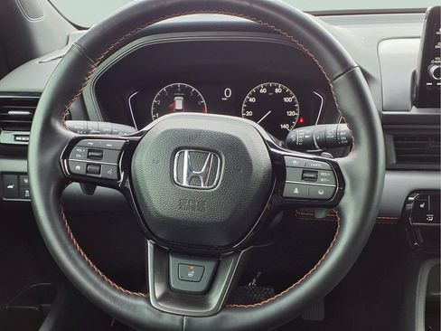 Certified 2025 Honda Pilot TrailSport image 20