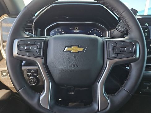 Used 2025 Chevrolet Silverado 2500 LT w/ Convenience Package image 19