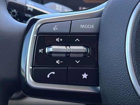 New 2026 Kia Carnival EX FWD image 19