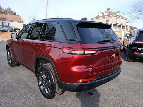 New 2025 Jeep Grand Cherokee Limited image 4