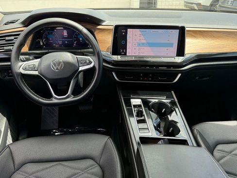 New 2026 Volkswagen Atlas SE FWD image 23