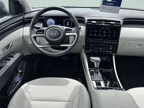 Certified 2024 Hyundai Tucson SEL w/ Convenience Package FWD image 19