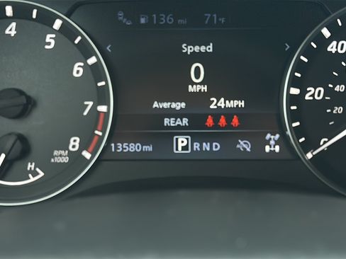 Used 2024 Nissan Frontier SL w/ Technology Package AWD/4WD image 16