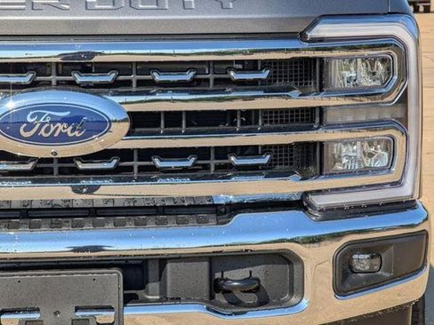 New 2026 Ford F250 Lariat w/ FX4 Off-Road Package image 8