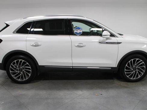 Used 2020 Lincoln Nautilus Reserve w/ Equipment Group 201A image 11