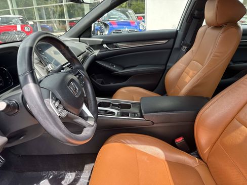 Used 2018 Honda Accord Sport image 21